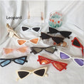 Charger l'image dans la visionneuse de la galerie, French Fighting Pugs Medium And Large Dog Glasses Toy