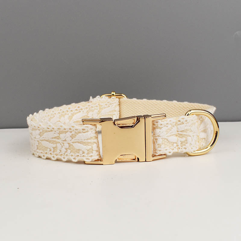 Leash rolled up showing lobster clasp and lace design