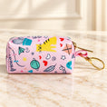 Cargar la imagen en la vista de la galería, Pink Forest Pouch with colourful animal illustrations and gold-tone clip
