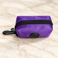 Cargar la imagen en la vista de la galería, Purple unlabelled waste-bag pouch with black zip, clip and dispensing port
