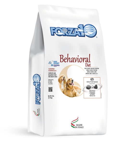Bag of Forza10 Behavioral Diet premium dog food featuring golden retrievers and Made in Italy logo