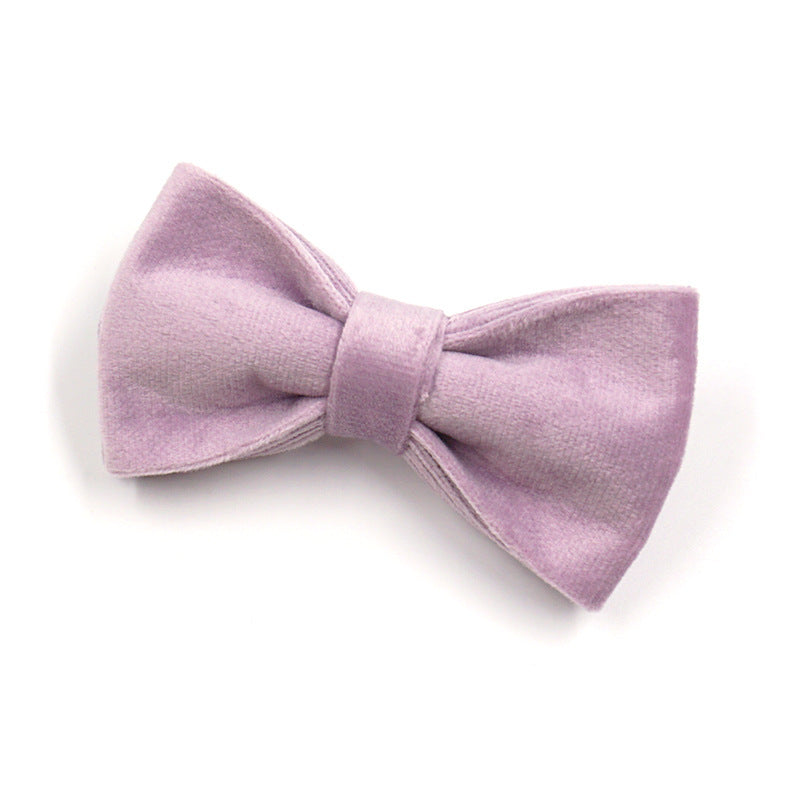 Red velvet collar with gold buckle and soft inner lining
