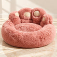 Charger l'image dans la visionneuse de la galerie, Pink plush paw-shaped pet bed with cream toe pads on ivory marble

